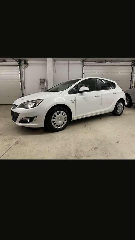 Gebraucht Opel Astra Selection 125 PS (91 kW) 2013 Kombi