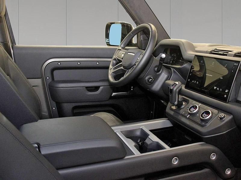 Gebraucht Land Rover Defender 431 PS (317 kW) 2024 Silicon silver SUV