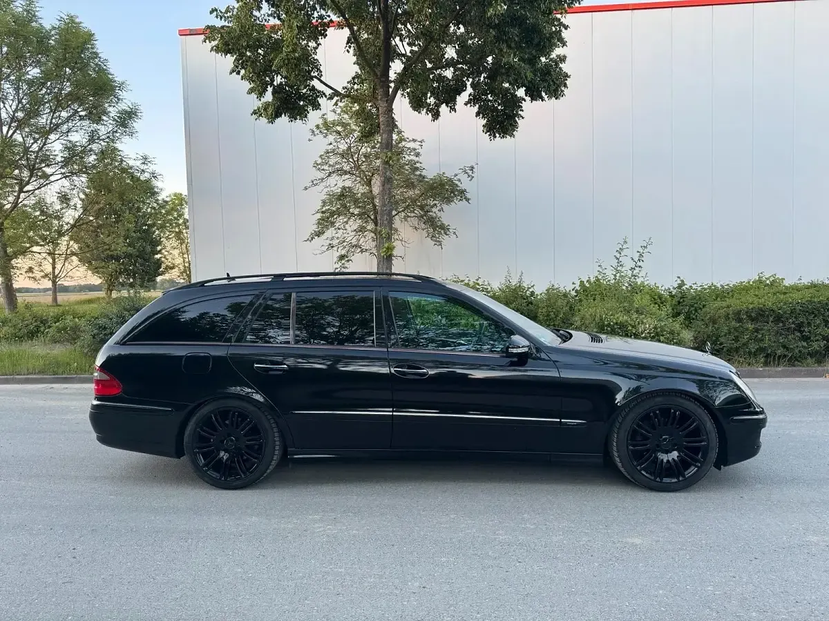 Gebraucht Mercedes E220 Avantgarde 170 PS (125 kW) 2007 Schwarz Kombi