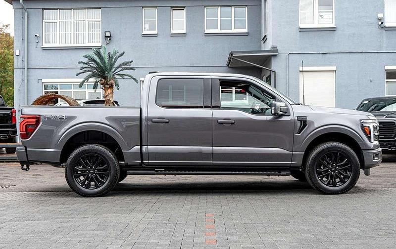 Neu Ford F-150 Lariat 405 PS (297 kW) 2026 Carbonized grey Abholung