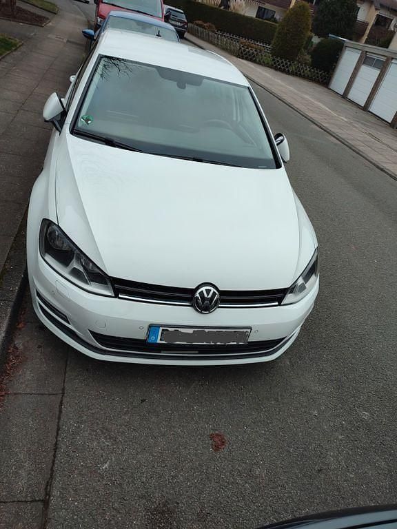 Weiß Gebraucht 2015 VW Golf Cup Limousine | 11.800 € (Fairer Preis) - Bild 1/4