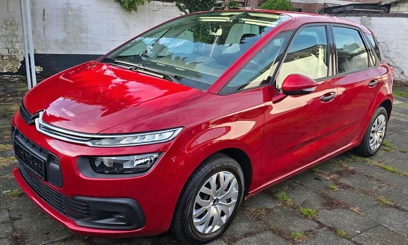 Rot Gebraucht 2018 Citroën C4 SpaceTourer Feel Van / Kleinbus | 4.999 € (Guter Preis) - Bild 1/4