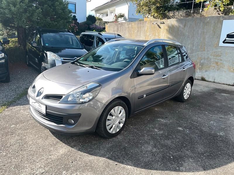 Grau Gebraucht 2008 Renault Clio II Kombi | 4.499 € - Bild 1/4