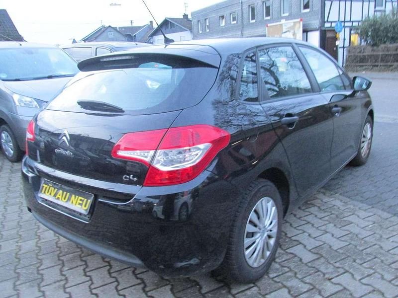 Gebraucht Citroën C4 Attraction 131 PS (96 kW) 2014 Schwarz perla nera/metallic Kleinwagen