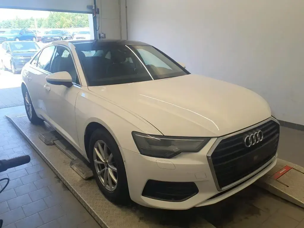 Gebraucht Audi A6 Basis 163 PS (119 kW) 2022 Weiß Limousine