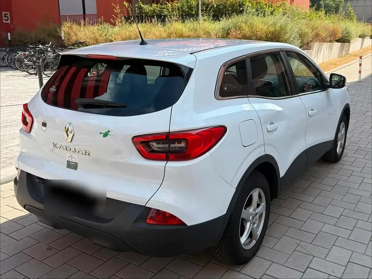 Gebraucht Renault Kadjar 131 PS (96 kW) 2015 Weiß SUV