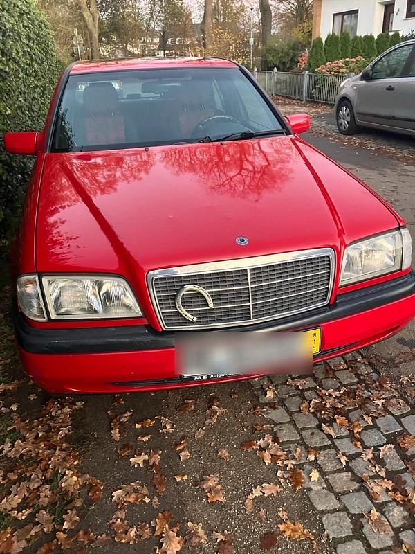 Rot Gebraucht 1996 Mercedes C180 Limousine | 1.950 € (Superpreis) - Bild 1/4