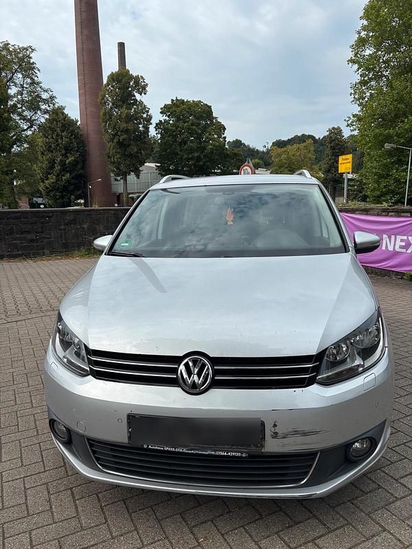 Gebraucht VW Touran 110 PS (80 kW) 2014 Silber Van / Kleinbus