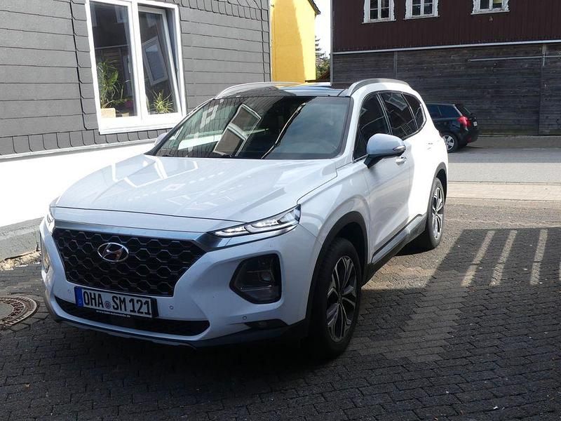 Weiß Gebraucht 2019 Hyundai Santa Fe Premium SUV | 29.500 € (Teuer) - Bild 1/4
