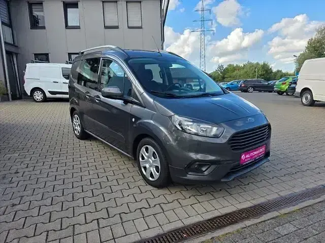 Gebraucht Ford Transit Trend 140 PS (102 kW) 2019 Grau Kombi