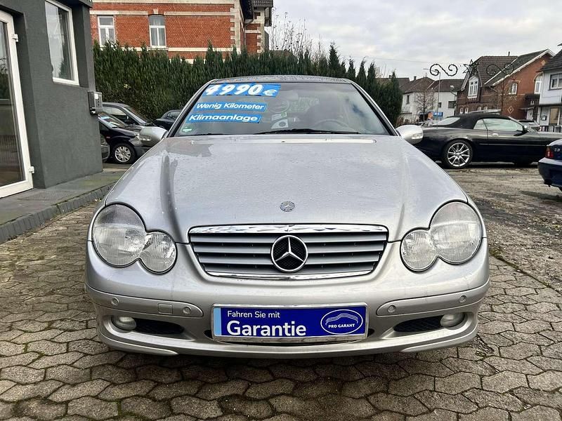 Silber Gebraucht 2001 Mercedes C180 Coupé | 4.990 € (Etwas zu teuer) - Bild 1/4