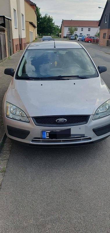 Second-hand Ford Focus 100 CP (73 kW) 2005 Argintiu Break