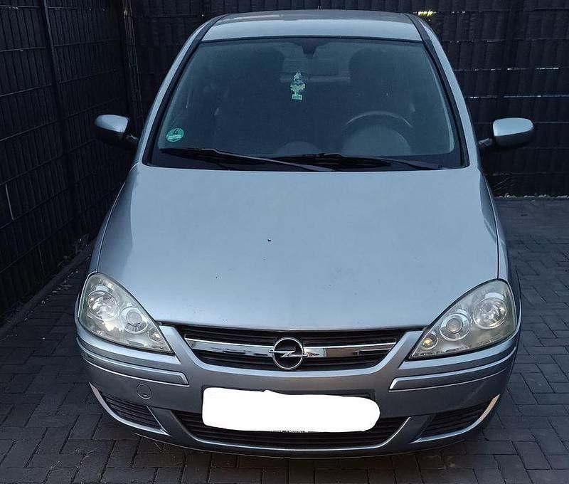 Grau Gebraucht 2005 Opel Corsa Edition Limousine | 1.700 € (Fairer Preis) - Bild 1/4