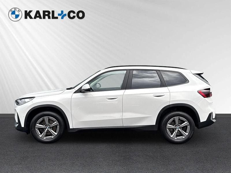 Weiss Gebraucht 2023 BMW X1 Sport Line SUV | 31.888 € (Fairer Preis) - Bild 1/4