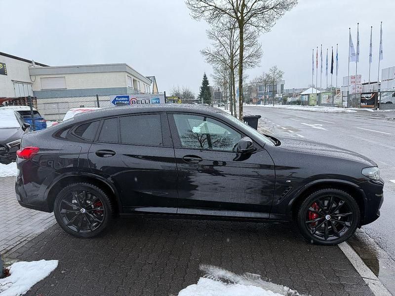 Gebraucht BMW X4 M Sport 360 PS (264 kW) 2023 Schwarz SUV