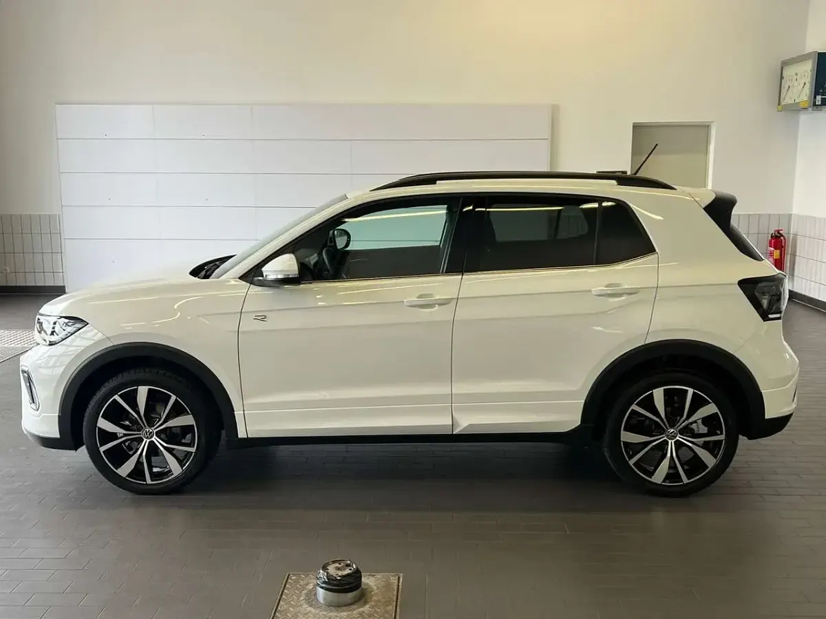 Neu VW T-Cross R-line 150 PS (110 kW) 2026 Pure white SUV