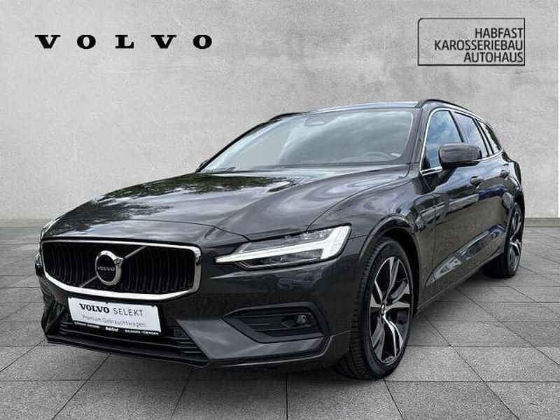 Platinum grey / metallic Gebraucht 2024 Volvo V60 Core Kombi | 37.900 € (Guter Preis) - Bild 1/4