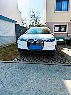 Gebraucht BMW iX 239 kW (326 PS) 2023 Weiß SUV