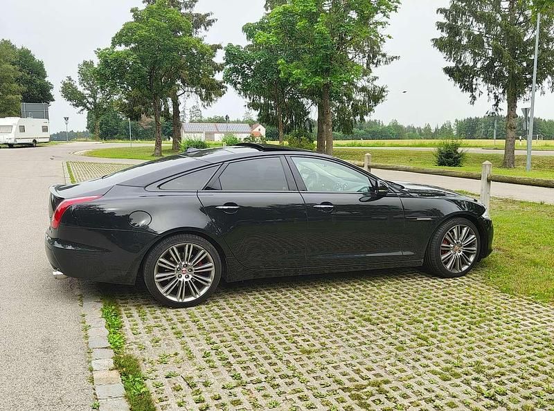 Gebraucht Jaguar XJ Portfolio 340 PS (250 kW) 2014 Schwarz Limousine