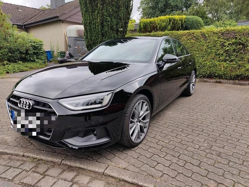 Gebraucht Audi A4 Basis 136 PS (100 kW) 2024 Schwarz Limousine