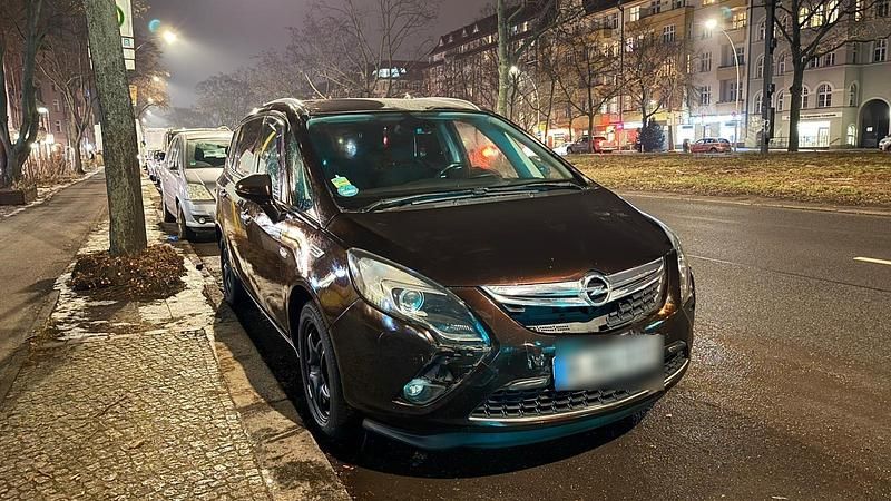 Gebraucht Opel Zafira Tourer 130 PS (95 kW) 2013 Braun Van / Kleinbus