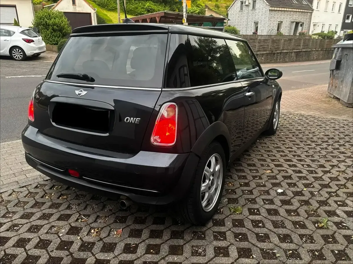 Gebraucht Mini ONE 90 PS (66 kW) 2006 Schwarz Kleinwagen