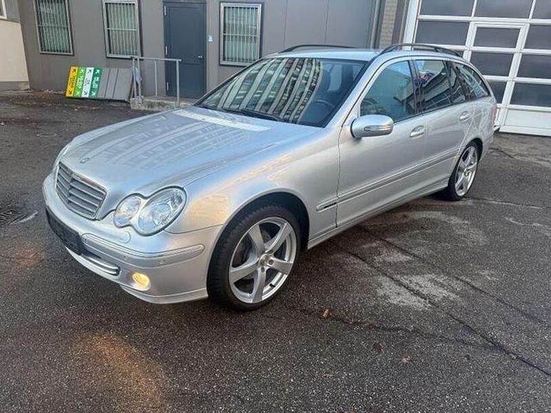 Second-hand Mercedes C280 231 CP (169 kW) 2007 Argintiu Break
