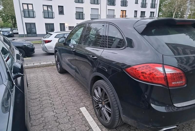 Second-hand Porsche Cayenne 385 CP (283 kW) 2014 Negru SUV