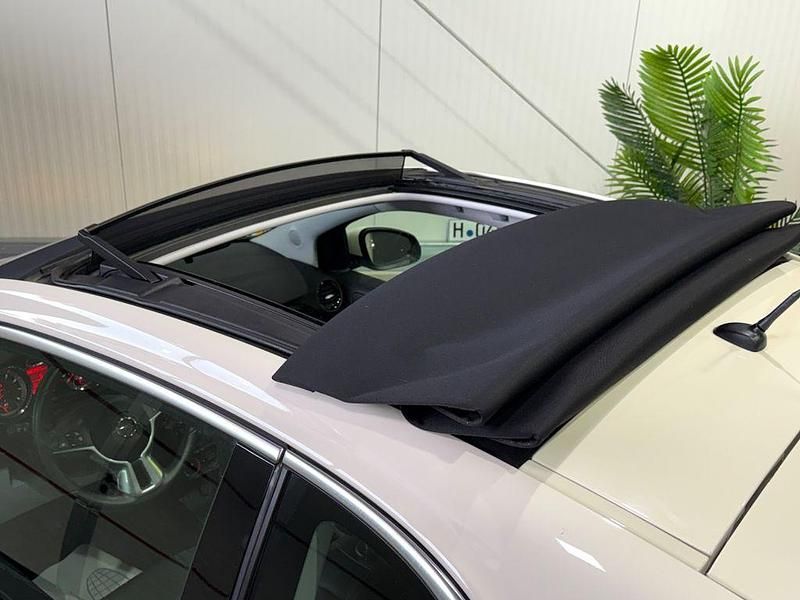 Gebraucht Opel Adam Open Air 87 PS (63 kW) 2015 Cremeweiss 9001 Kleinwagen