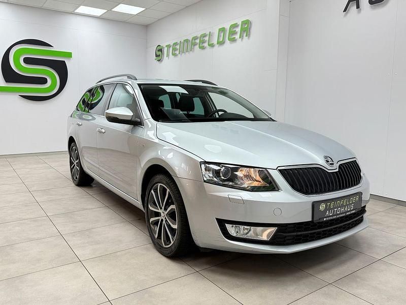 Silber Gebraucht 2016 Skoda Octavia Kombi | 14.990 € (Etwas zu teuer) - Bild 1/4