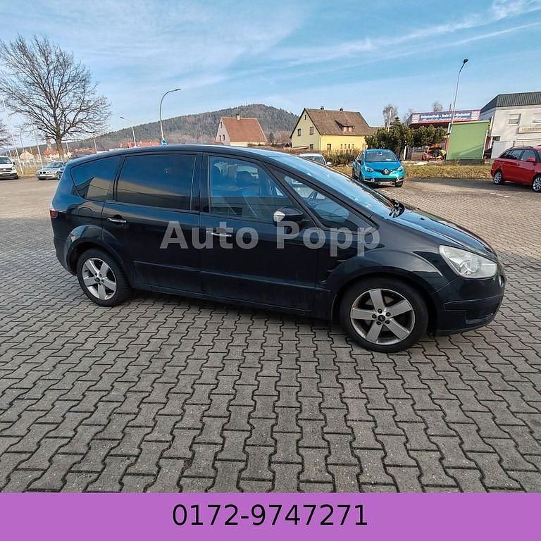 Gebraucht Ford S-MAX Titanium 140 PS (102 kW) 2008 Schwarz Van / Kleinbus
