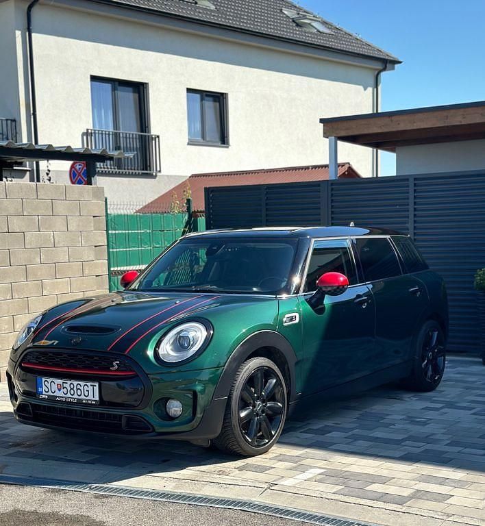 Grün Gebraucht 2017 Mini Cooper SD Clubman Kombi | 9.000 € (Teuer) - Bild 1/4