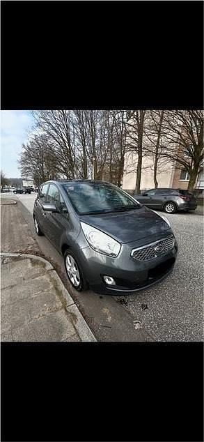 Gebraucht Kia Venga 90 PS (66 kW) 2010 Grau Kleinwagen