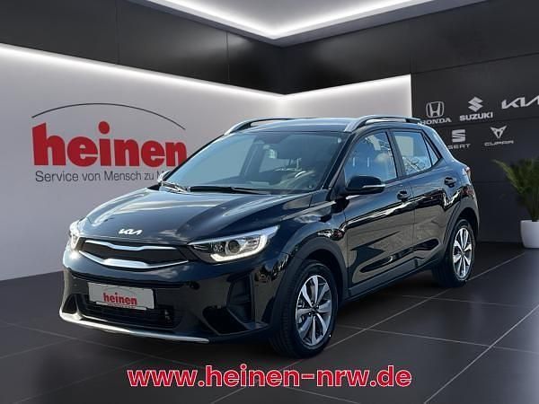 Weiß (carraraweiß) Neu 2025 Kia Stonic Edition 7 SUV | 20.290 € (Fairer Preis) - Bild 1/4
