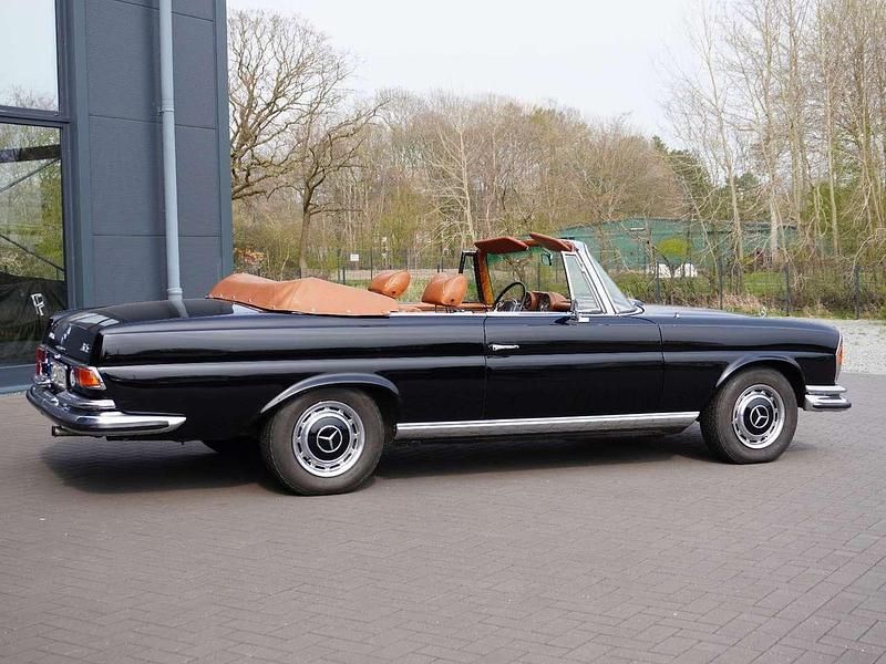 Gebraucht Mercedes 280 SE 200 PS (147 kW) 1970 Schwarz 040 Cabrio
