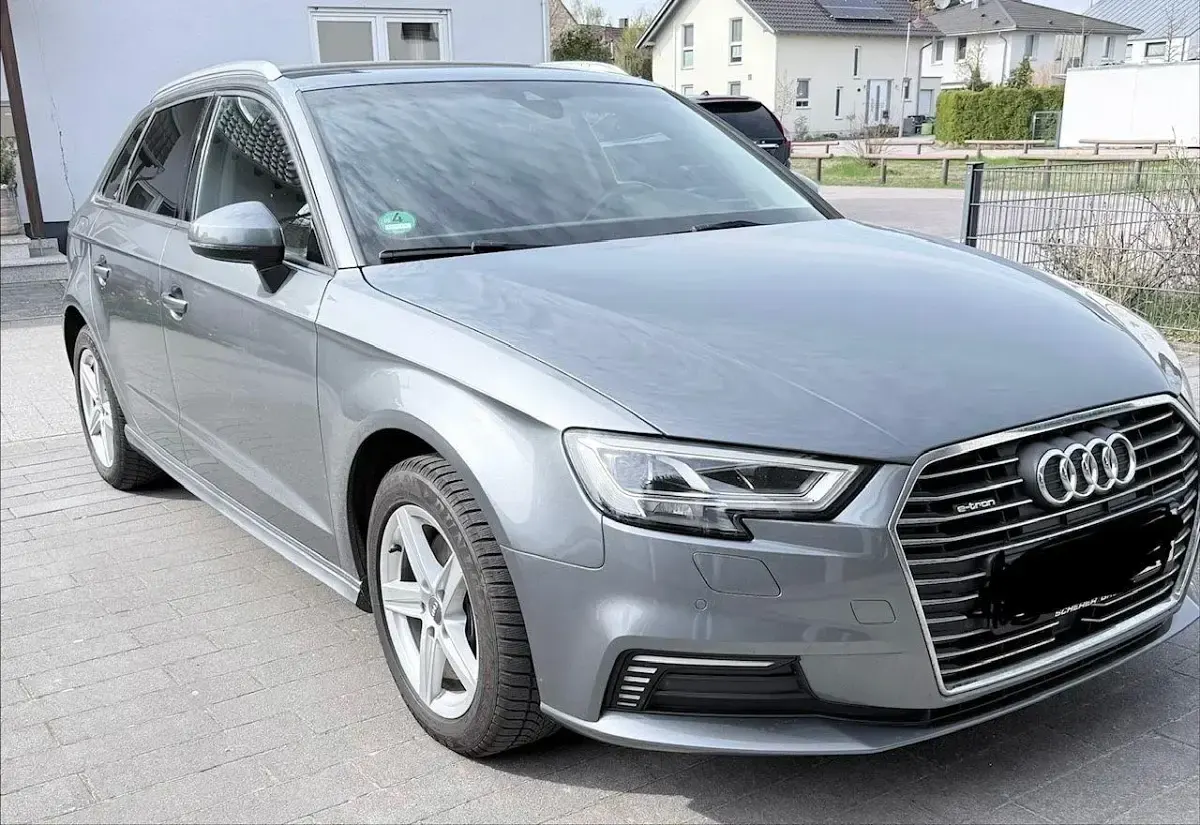 Gebraucht Audi A3 Sport 204 PS (150 kW) 2020 Grau Limousine