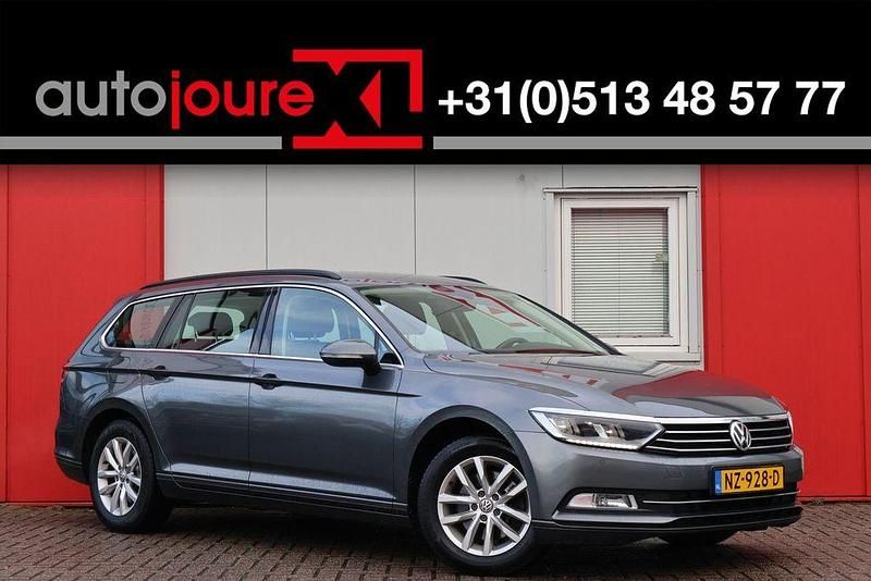 Grau Gebraucht 2017 VW Passat Comfortline Kombi | 8.500 € (Guter Preis) - Bild 1/4