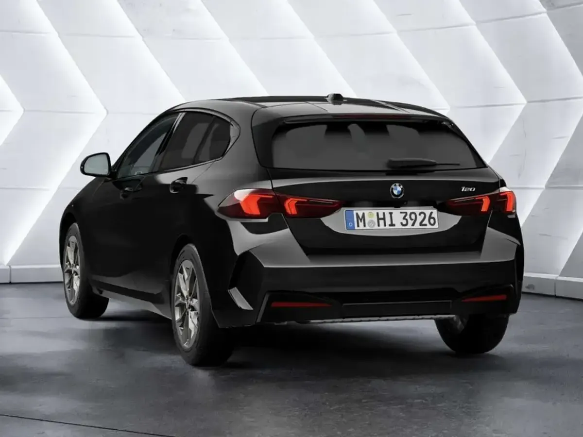Neu BMW 120 170 PS (125 kW) 2026 Schwarz ii Kleinwagen
