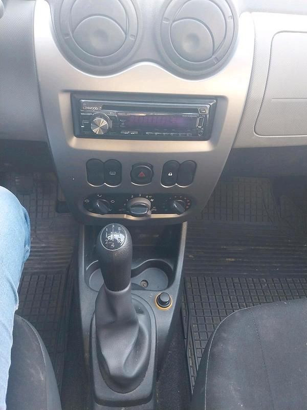 Gebraucht Dacia Sandero 75 PS (55 kW) 2009 Grau Limousine