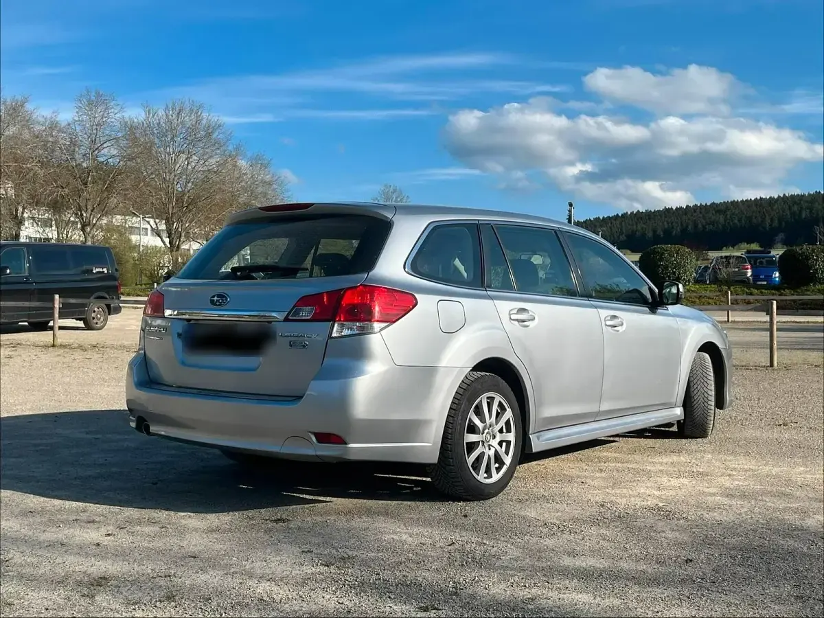 Second-hand Subaru Legacy 150 CP (110 kW) 2012 Gri Break