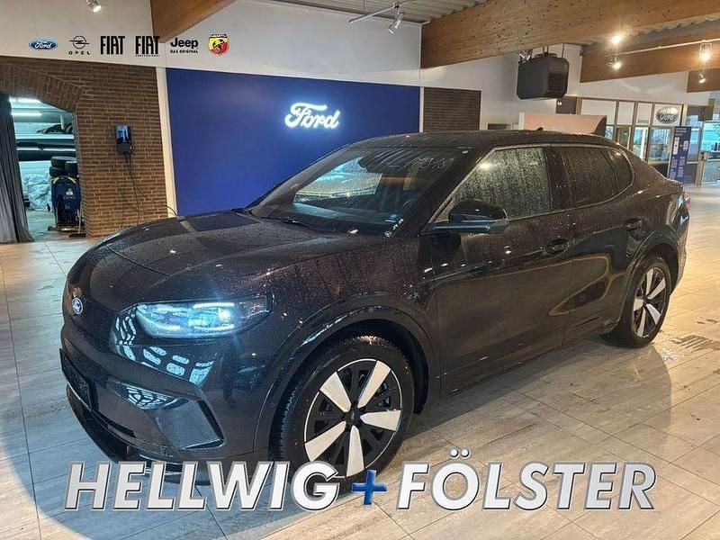 Obsidianschwarz metallic Gebraucht 2024 Ford Capri Extended Range SUV | 40.990 € (Superpreis) - Bild 1/4