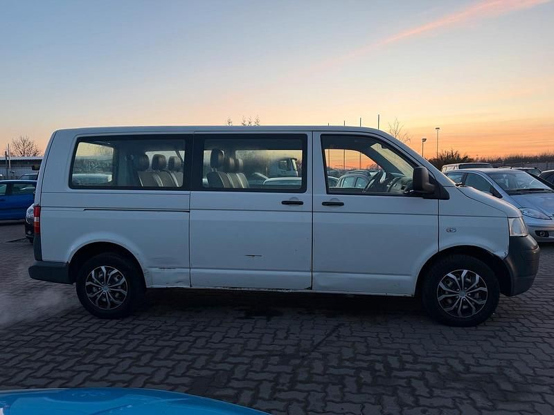 Gebraucht VW Caravelle 105 PS (77 kW) 2008 Weiß Van / Kleinbus