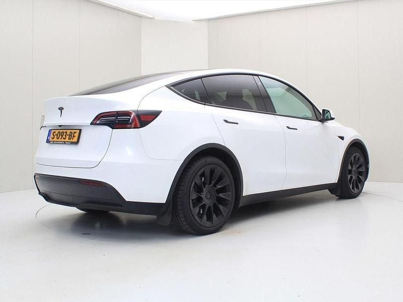 Occasion Tesla Model Y Standard Range 225 kW (306 ch) 2022 Blanc SUV