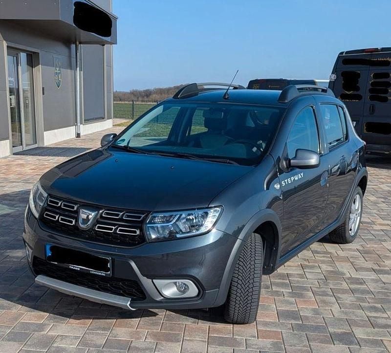 Gebraucht Dacia Sandero Stepway 90 PS (66 kW) 2019 Grau Limousine