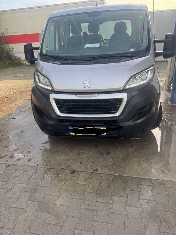 Gebraucht Peugeot Boxer 165 PS (121 kW) 2020 Grau Van