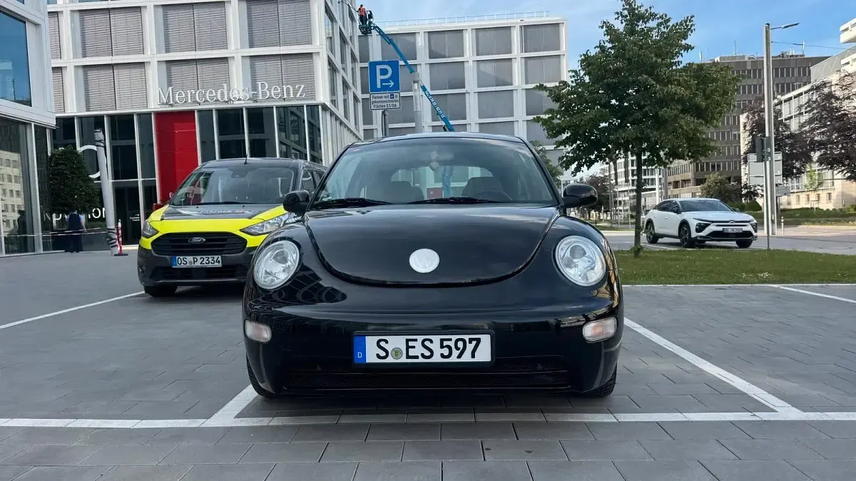 Gebraucht VW New Beetle 102 PS (75 kW) 2000 Schwarz Kleinwagen