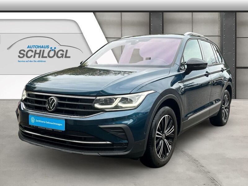 Nightshade blue metallic (metallic) Gebraucht 2021 VW Tiguan Active SUV | 29.900 € (Etwas zu teuer) - Bild 1/4