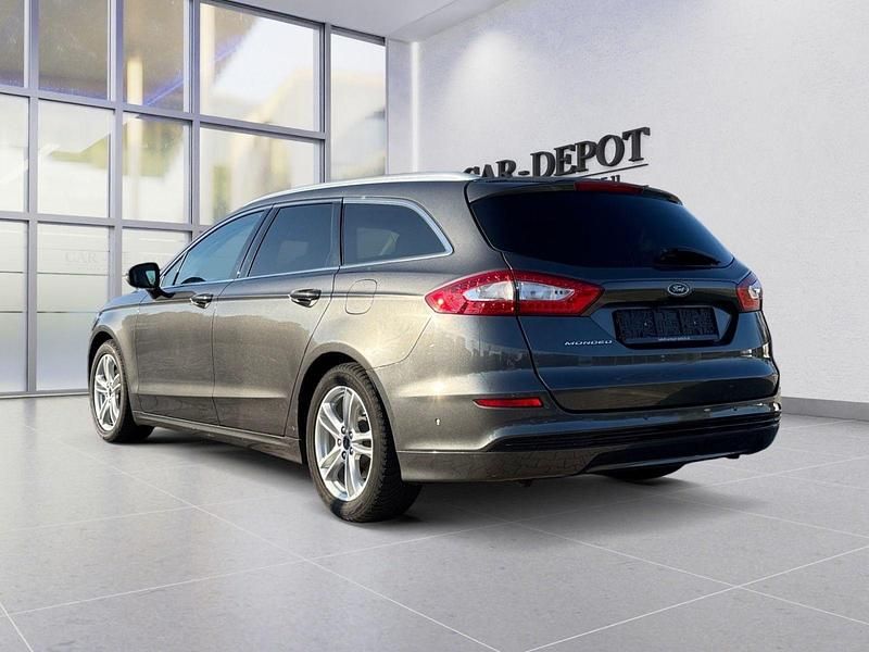 Gebraucht Ford Mondeo Titanium 150 PS (110 kW) 2015 Grau Kombi