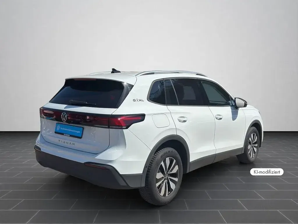 Gebraucht VW Tiguan Goal 150 PS (110 kW) 2025 Pure white SUV
