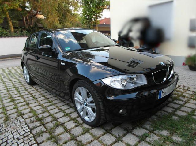 Gebraucht BMW 118 122 PS (89 kW) 2005 Schwarz metallic Kleinwagen